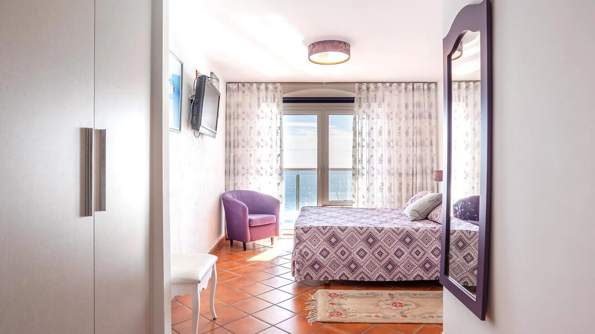 Bergantin 5 Rooms Lloret de Mar Spain