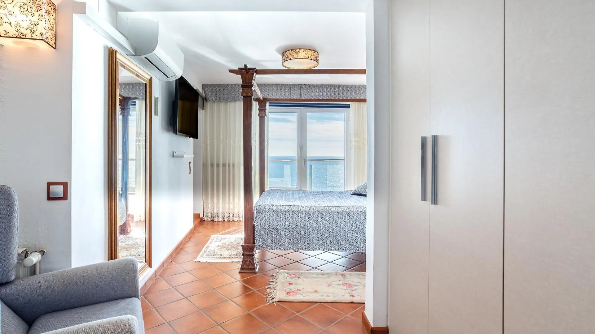 Villa Bergantin 5 Rooms Lloret de Mar Spain